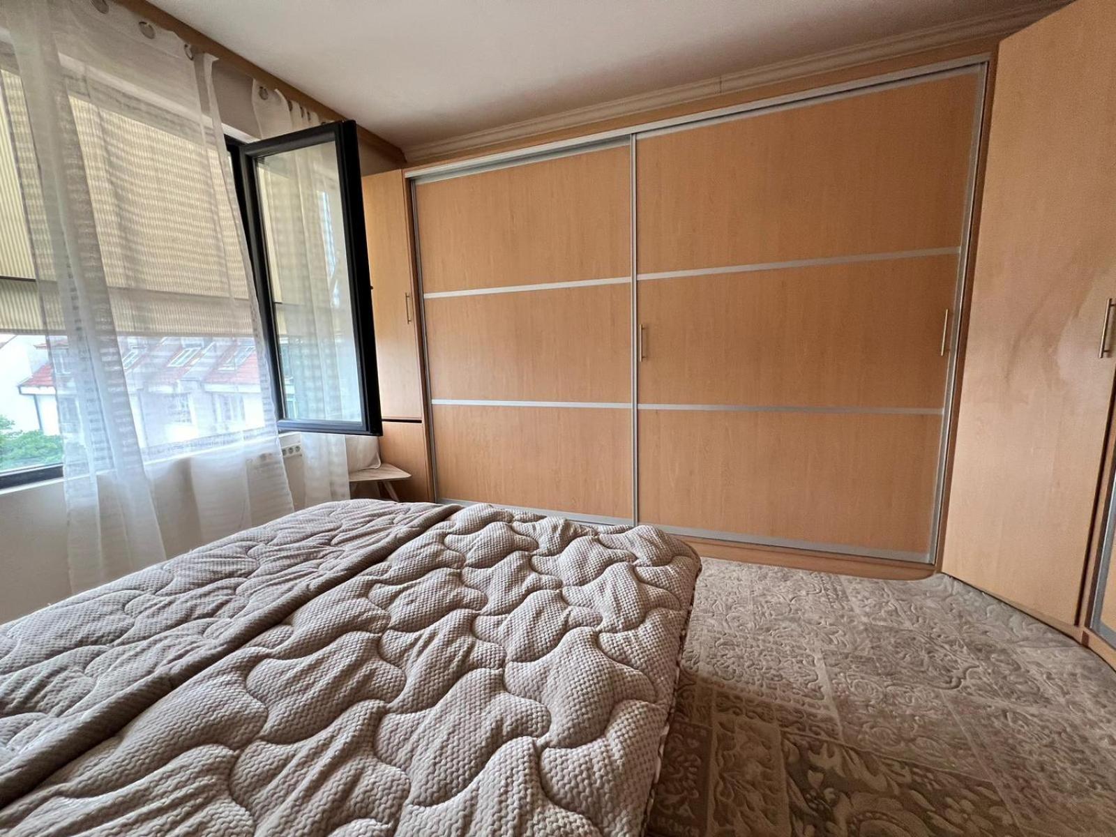 Downtown Central Apartment With Working Kitchen, City Views & Free Parking Kazanłyk Zewnętrze zdjęcie