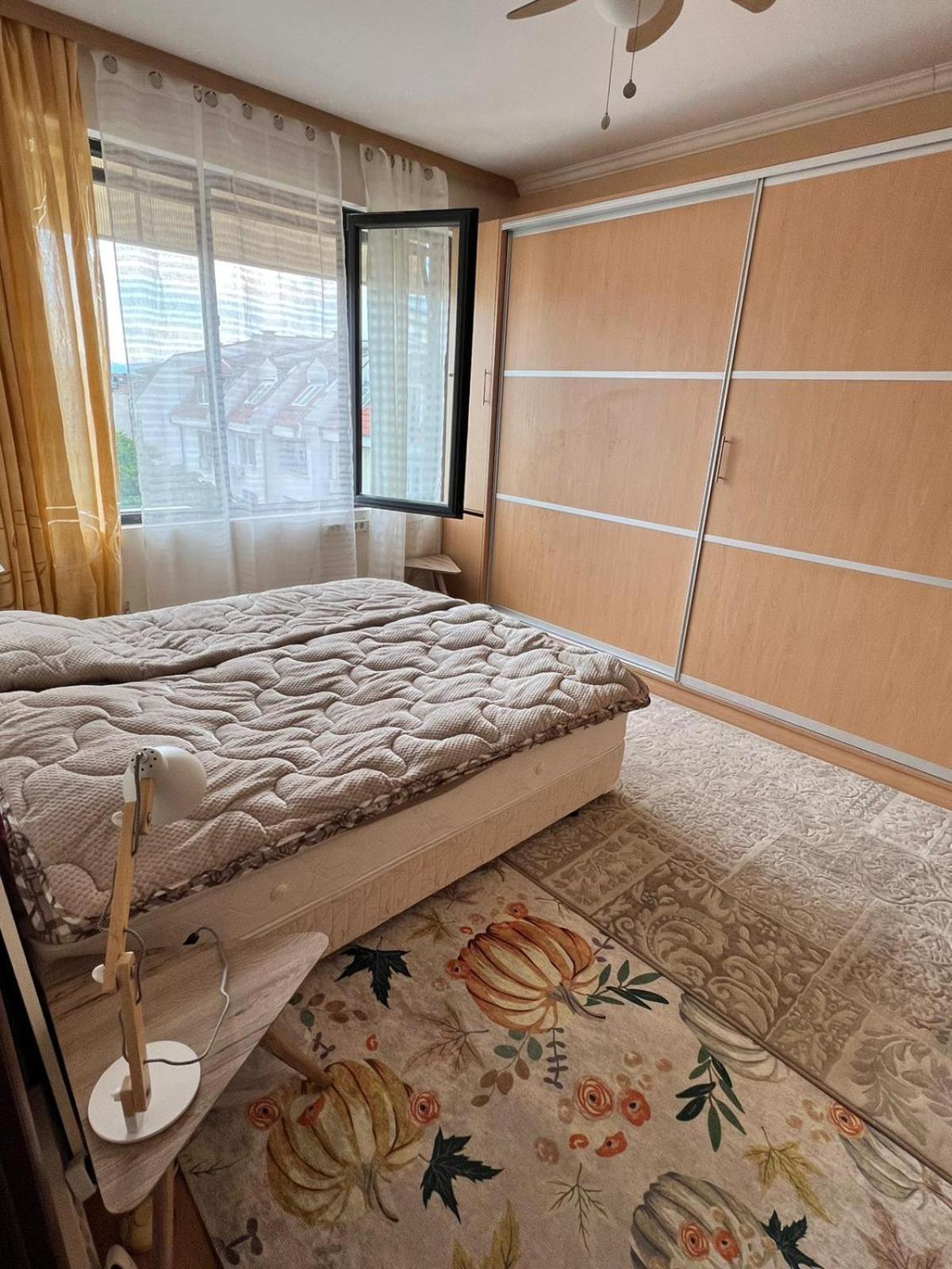 Downtown Central Apartment With Working Kitchen, City Views & Free Parking Kazanłyk Zewnętrze zdjęcie
