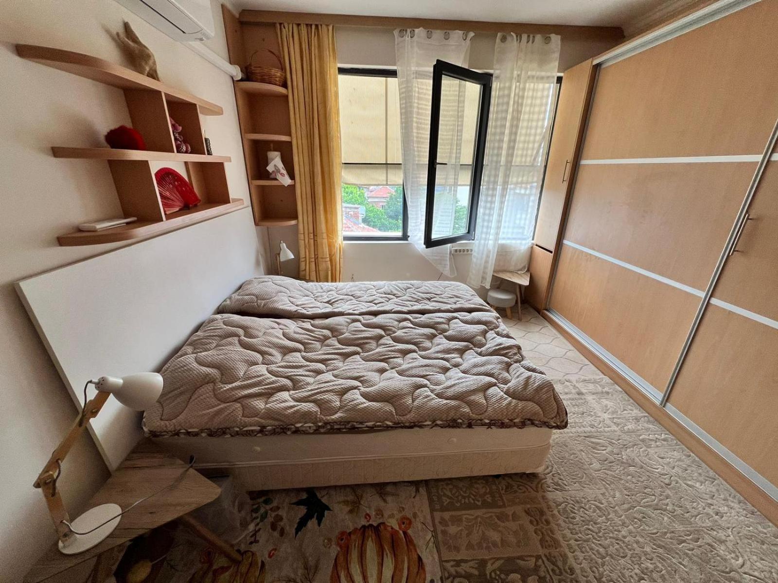 Downtown Central Apartment With Working Kitchen, City Views & Free Parking Kazanłyk Zewnętrze zdjęcie