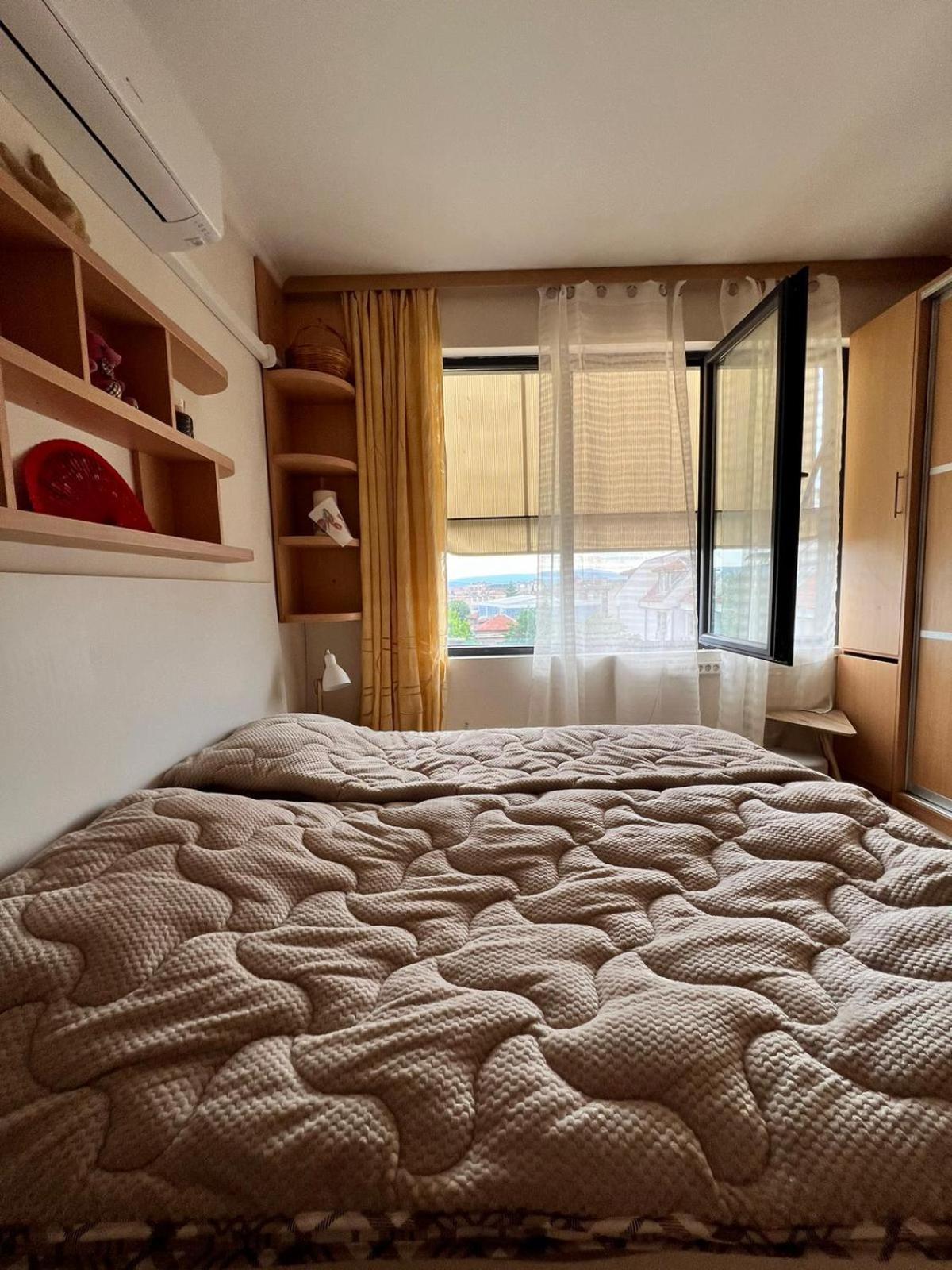 Downtown Central Apartment With Working Kitchen, City Views & Free Parking Kazanłyk Zewnętrze zdjęcie