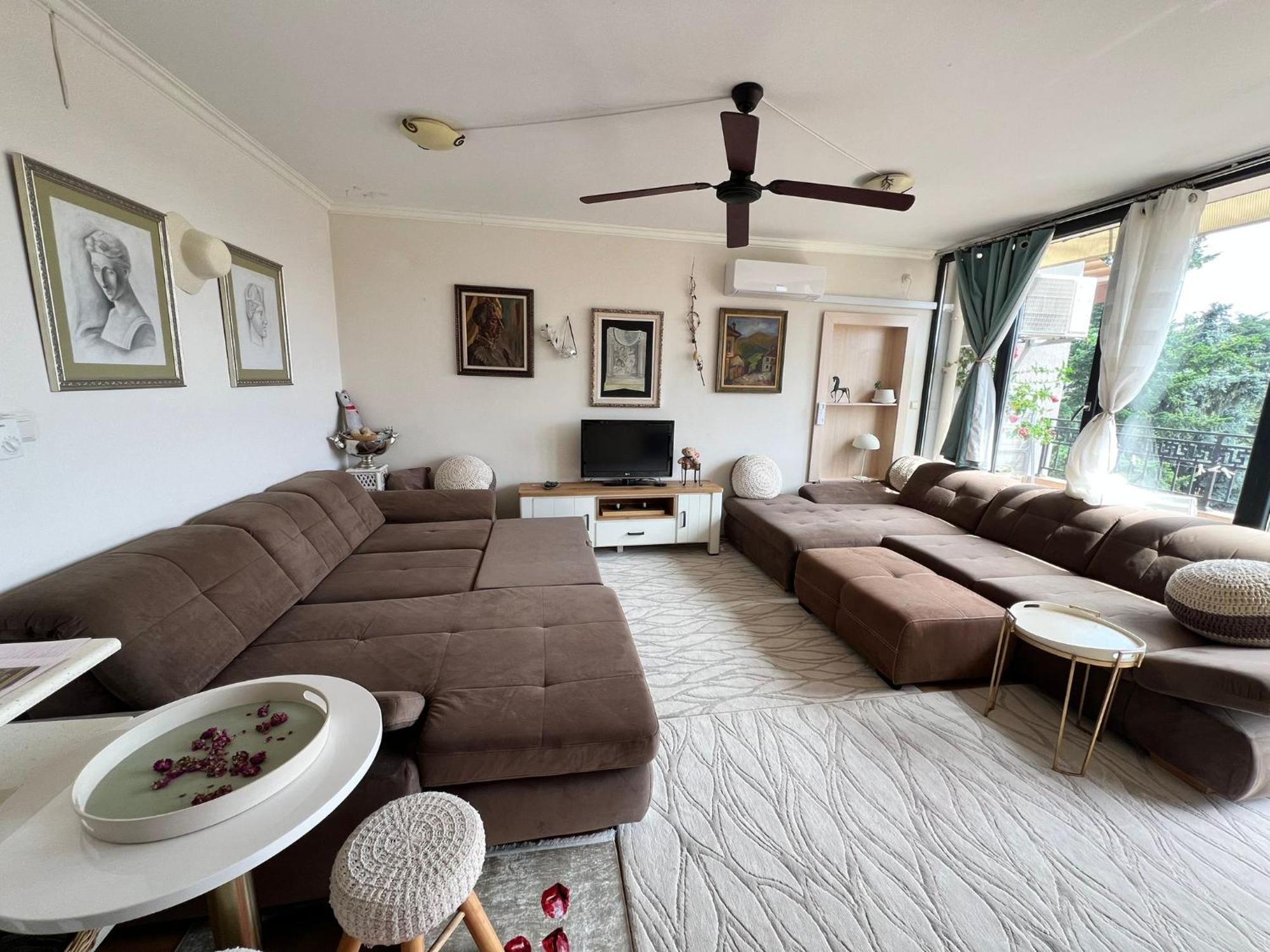 Downtown Central Apartment With Working Kitchen, City Views & Free Parking Kazanłyk Zewnętrze zdjęcie