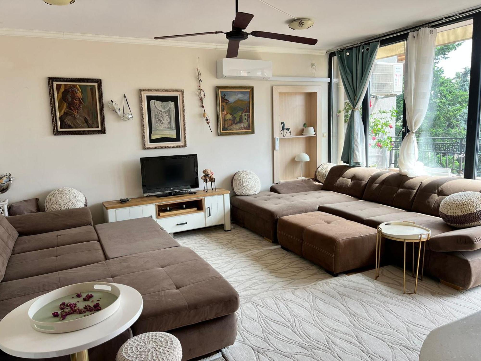 Downtown Central Apartment With Working Kitchen, City Views & Free Parking Kazanłyk Zewnętrze zdjęcie
